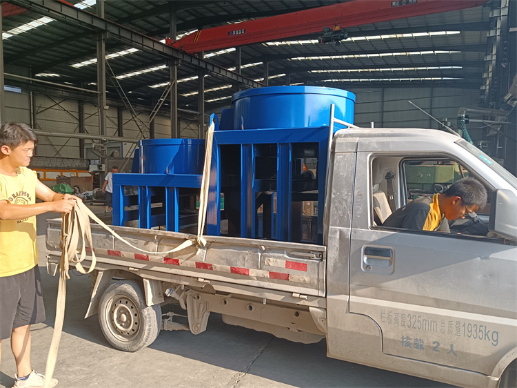 有機肥拋圓機發貨現場