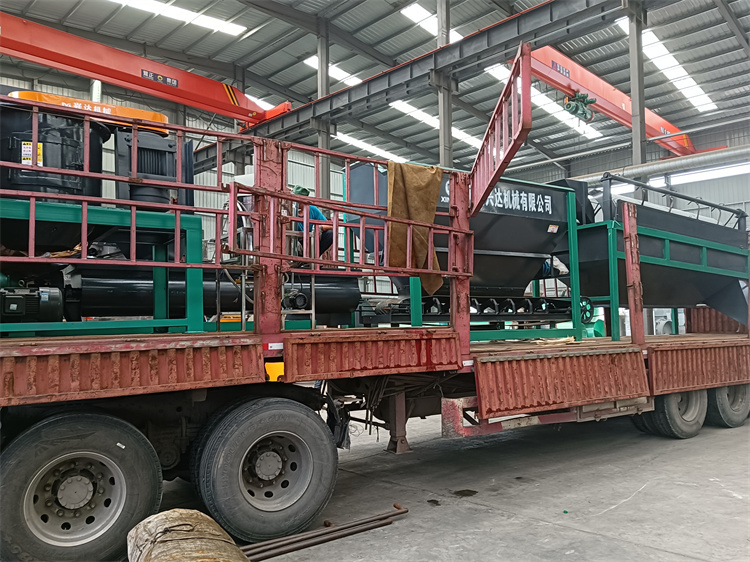 吉林客戶年產(chǎn)2萬噸生物粉劑有機(jī)肥生產(chǎn)線發(fā)貨現(xiàn)場