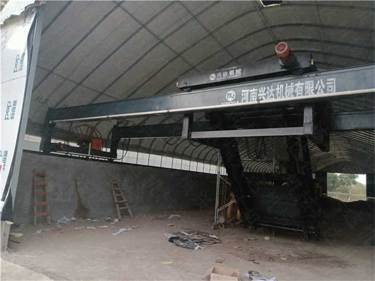 鏈板翻拋機已到達客戶現場,開始安裝