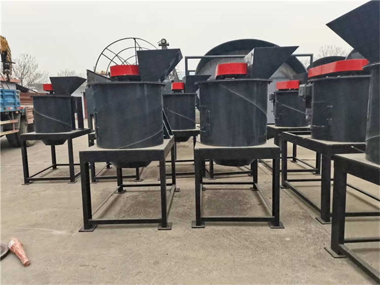 無篩底立式粉碎機,處理酒糟羊糞破碎設備