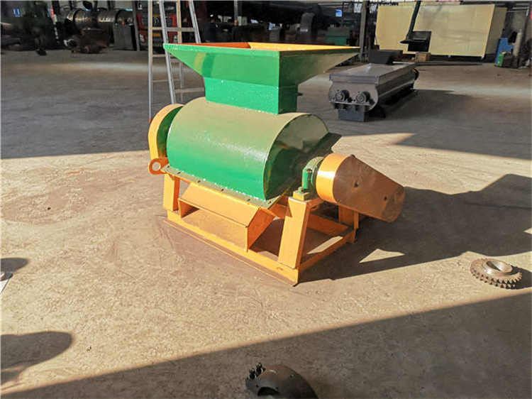 煤矸石粉碎設備,肥料尿素粉碎機,半濕物料籠式粉碎機