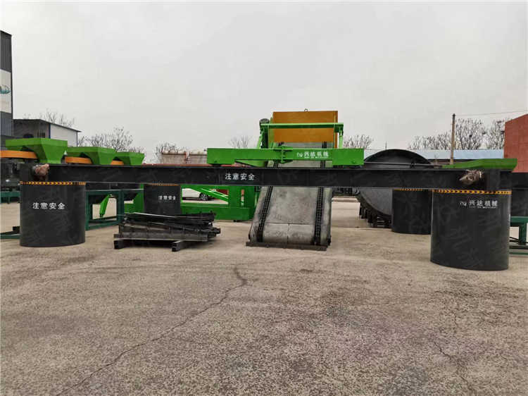 畜禽糞便翻堆機,發酵好氧設備有機肥鏈板翻拋機,槽式翻拋堆肥牛糞翻耙機