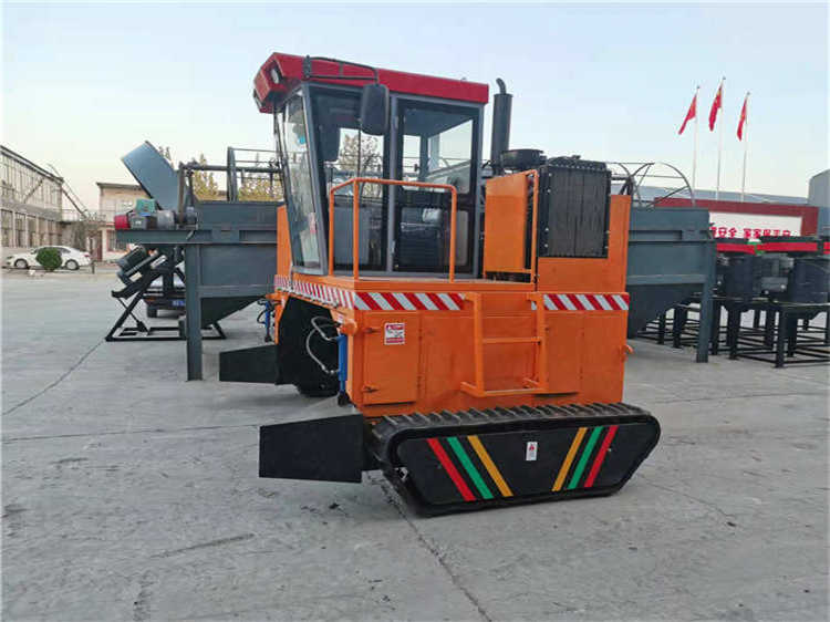 養(yǎng)殖場廢棄物處理設(shè)備 有機肥翻拋設(shè)備 型號可定制 行走式履帶翻拋機