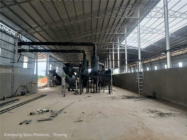 木薯渣豬糞原料加工有機肥配套生產線設備工藝現場