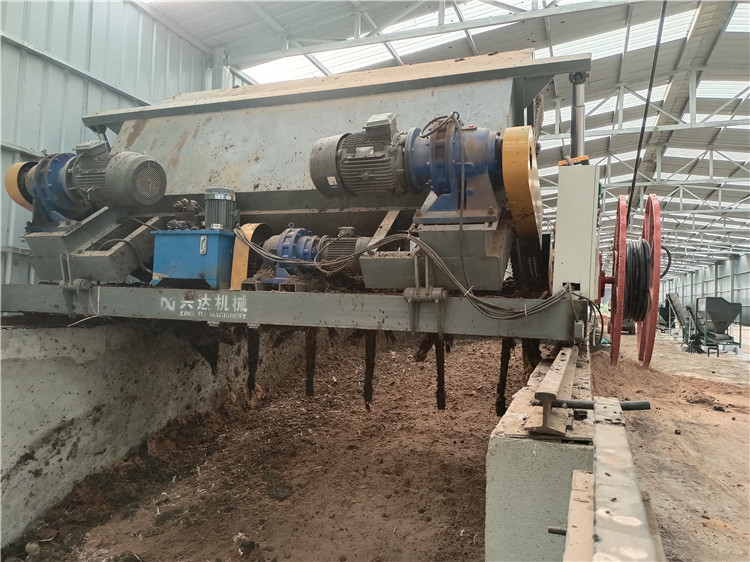 4米跨度液壓槽式翻耙機 有機肥軌道式翻拋機 發酵肥料腐熟設備